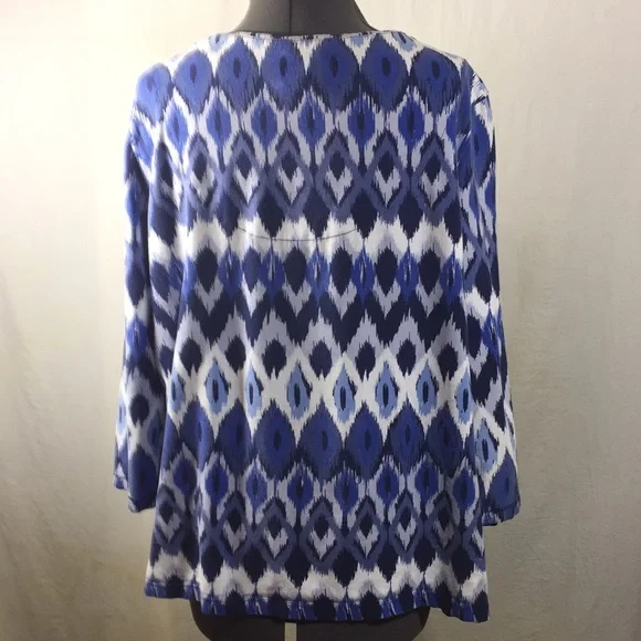 Ruby Rd. Blue and White Patterned Top - Picture 4 of 8
